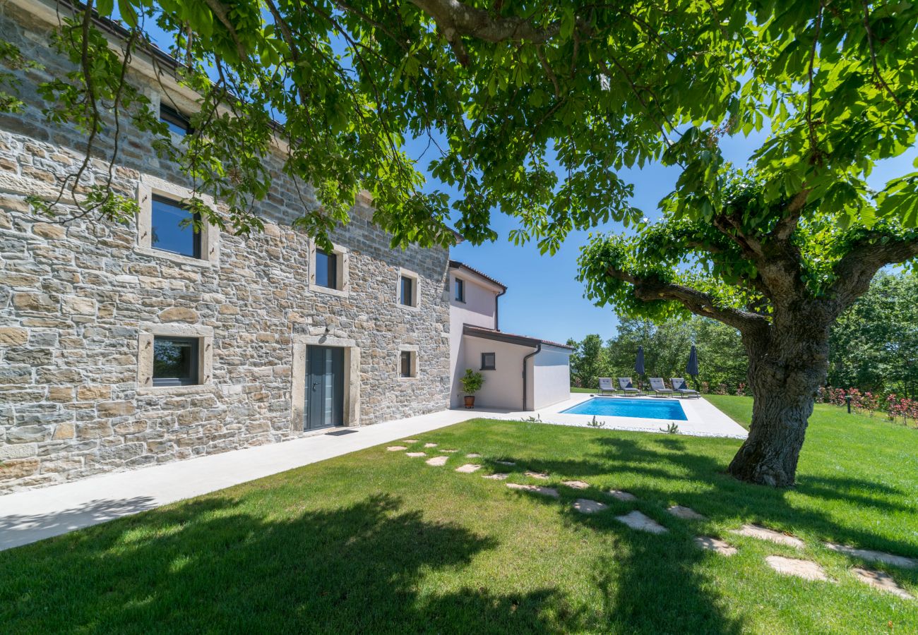 Villa a Marušici - Villa Fiore in Central Istria suitable for families and cyclists