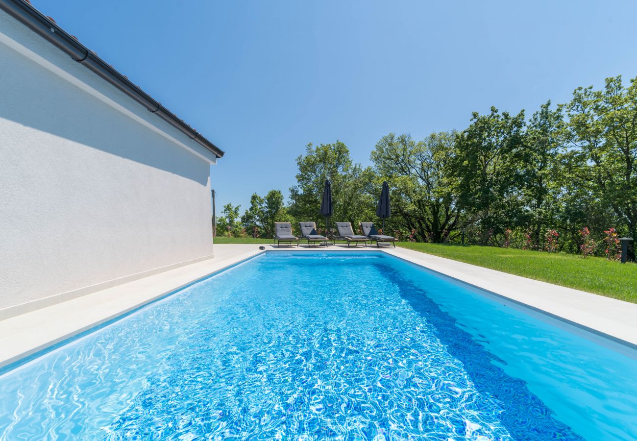 Villa a Marušici - Villa Fiore in Central Istria suitable for families and cyclists