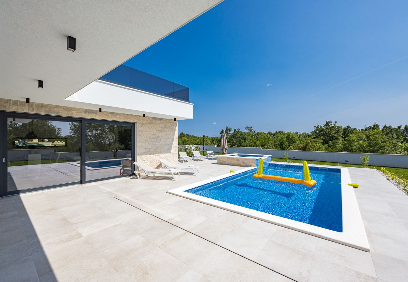 Villa a Juršici - Villa MaEm in Central Istria for families with Sauna, Whirlpool & Sea View