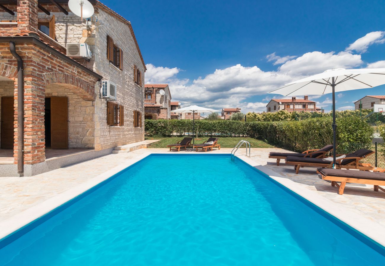 Villa a Butkovici - Villa Maja in Central Istria for families and kids in a Resort