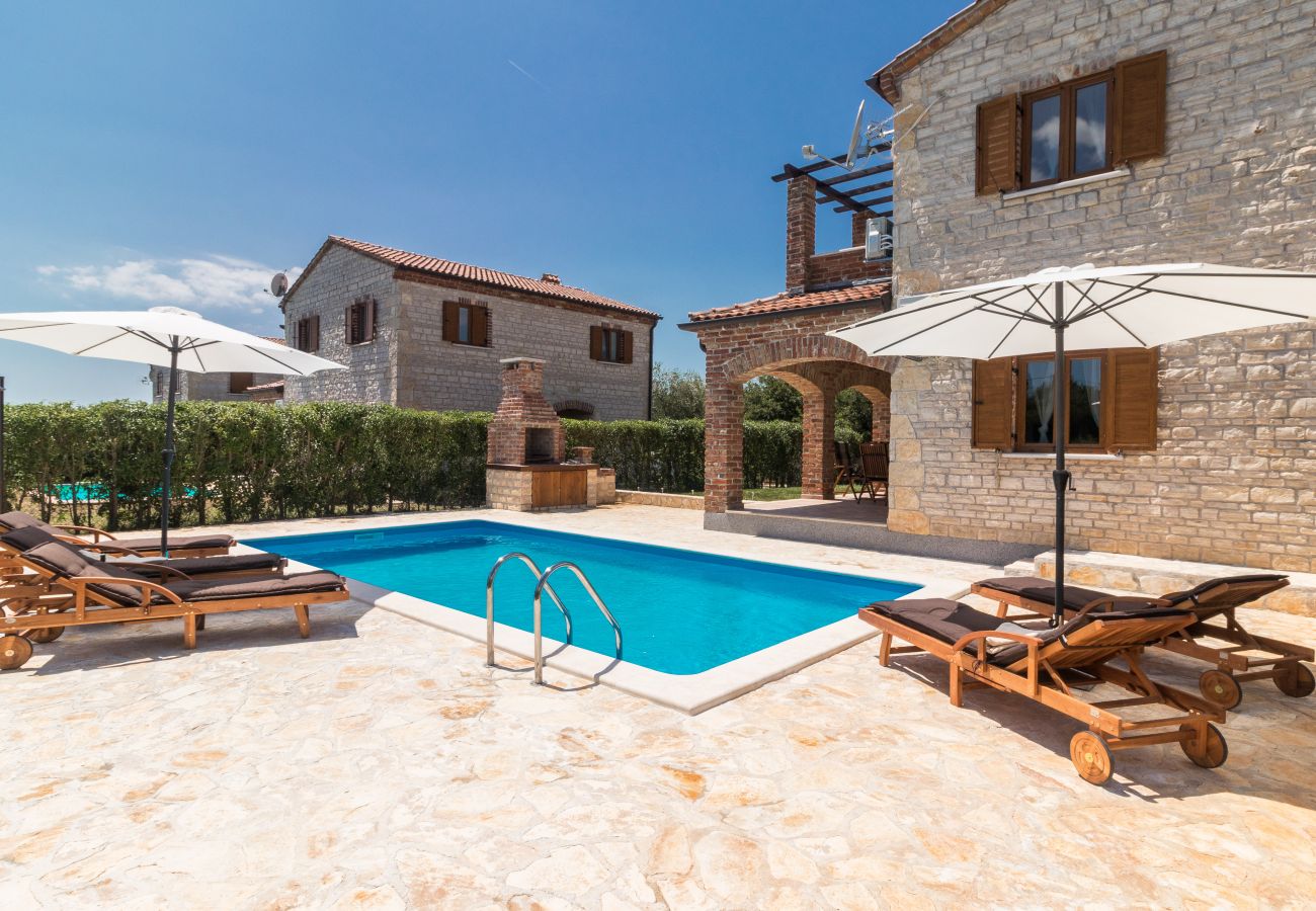 Villa a Butkovici - Villa Maja in Central Istria for families and kids in a Resort