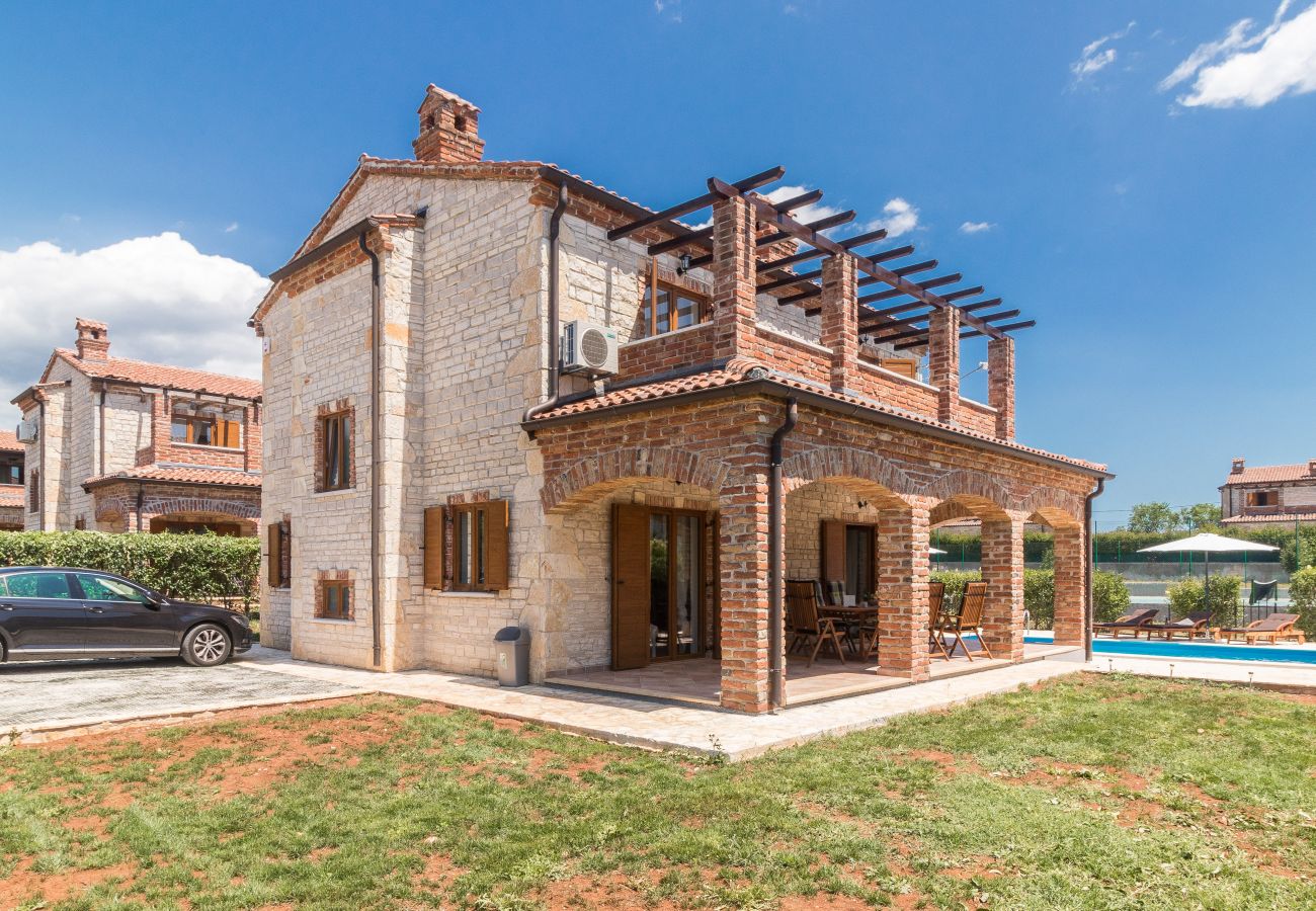 Villa a Butkovici - Villa Maja in Central Istria for families and kids in a Resort