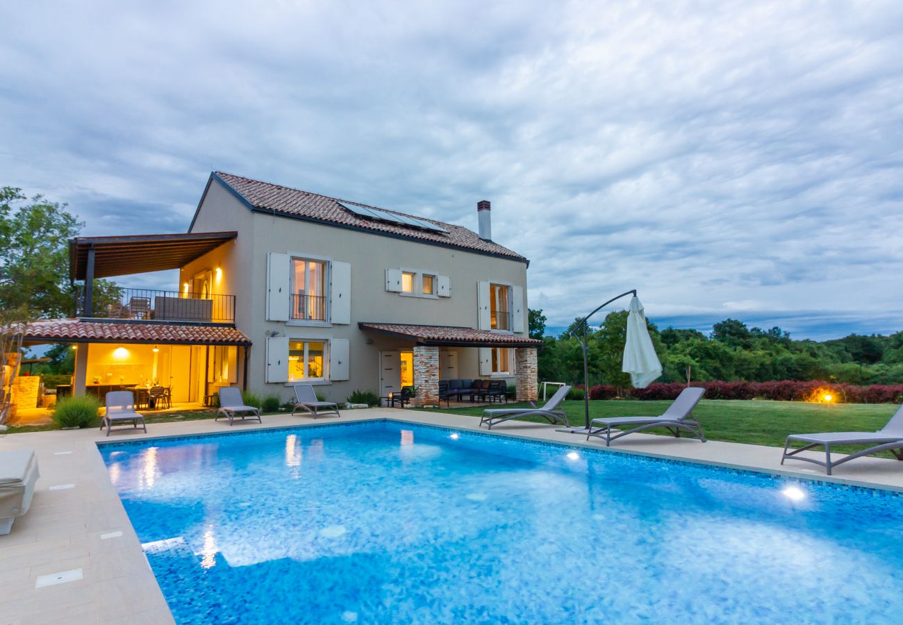 Villa a Butkovici - Villa MyKoltrina in Central Istria for 10 persons with with wellness & 72 m2 large pool  