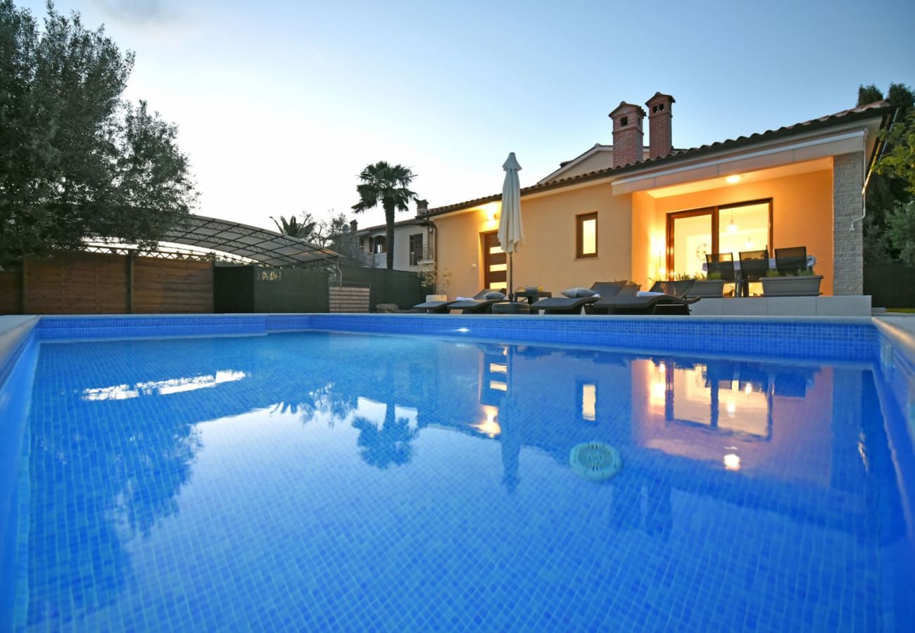 Villa a Galižana - Villa Natali with private pool and kids playground near Fažana