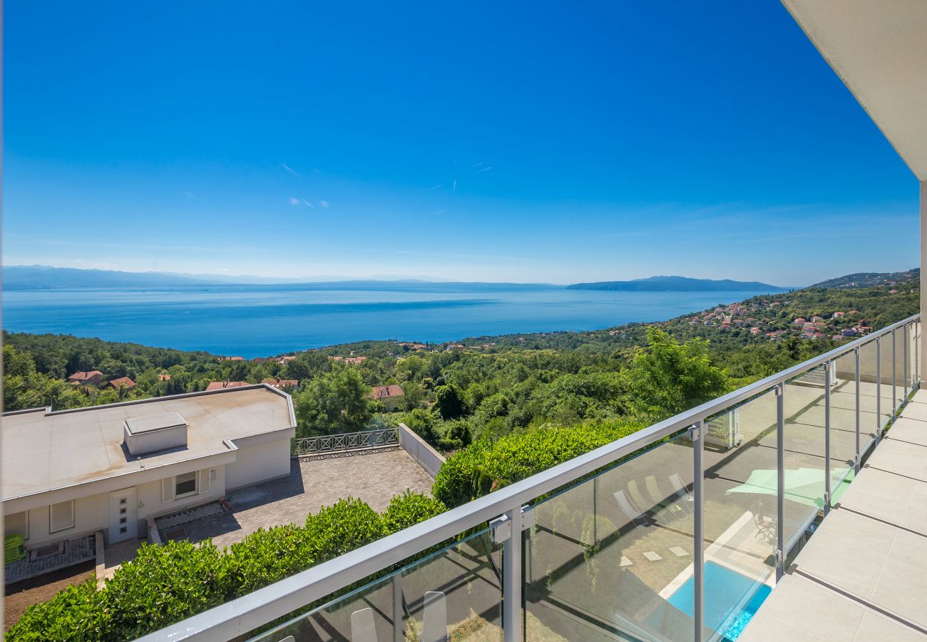 Villa a Opatija - Villa Sveti Petar near Opatija for 10 persons with sea view & whirlpool 