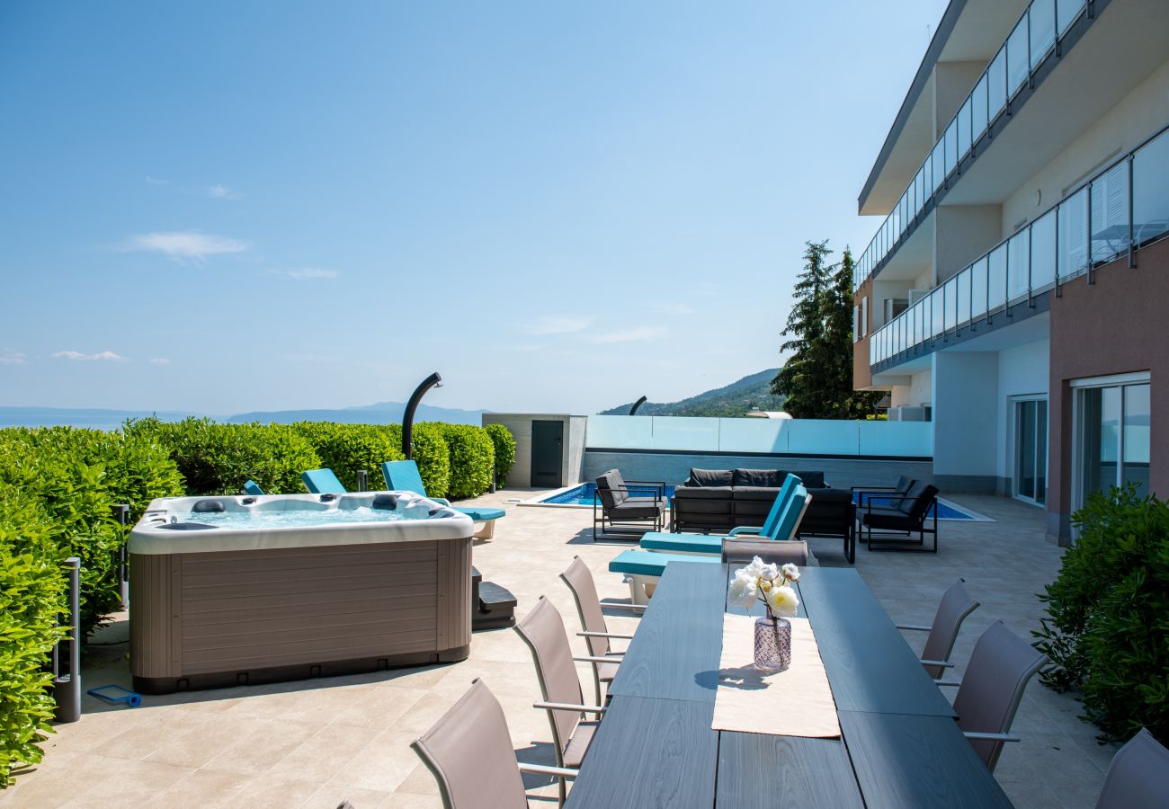 Villa a Opatija - Villa Sveti Petar near Opatija for 10 persons with sea view & whirlpool 