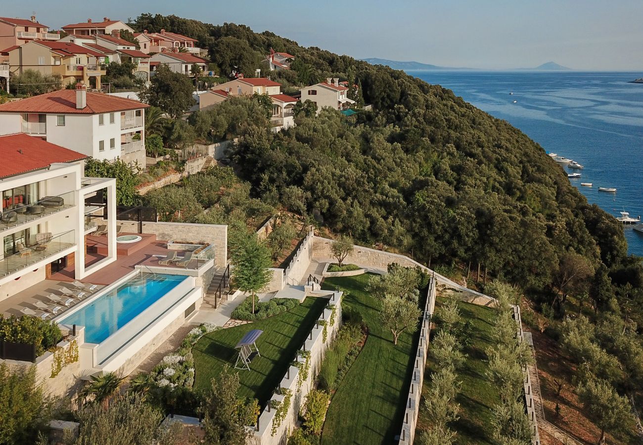 Villa a Duga Luka - Villa Vlastelini II near Labin - Rabac with sea view, beachfront and wellness