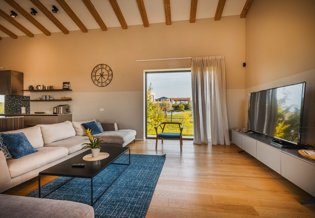 Villa a Brtonigla - Villa Vigneto near Novigrad for 15 persons with sea view and whirlpool