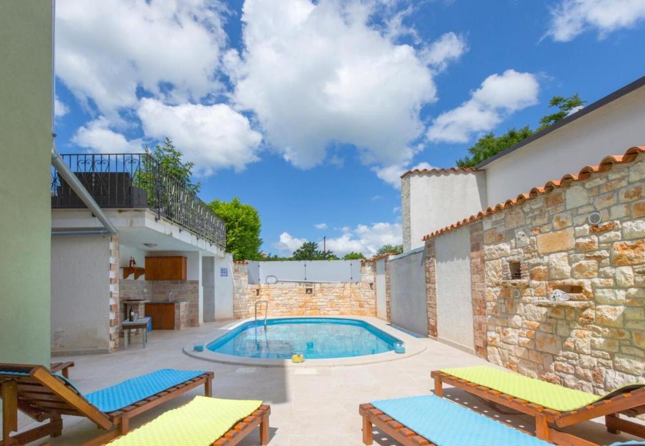 Villa a Marcana - Casa Menta near Pula - private villa for families & friends with Pool, Sauna, Fitness and Pool Heating