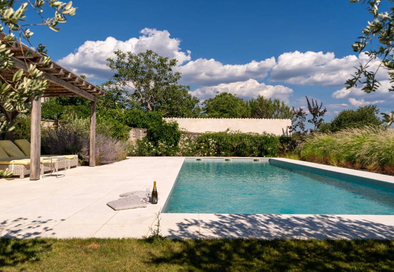 Villa a Radovani - Villa Charlotte for 14 persons with 73m2 Pool in Central Istria - Daily Housekeeping & Breakfast Service