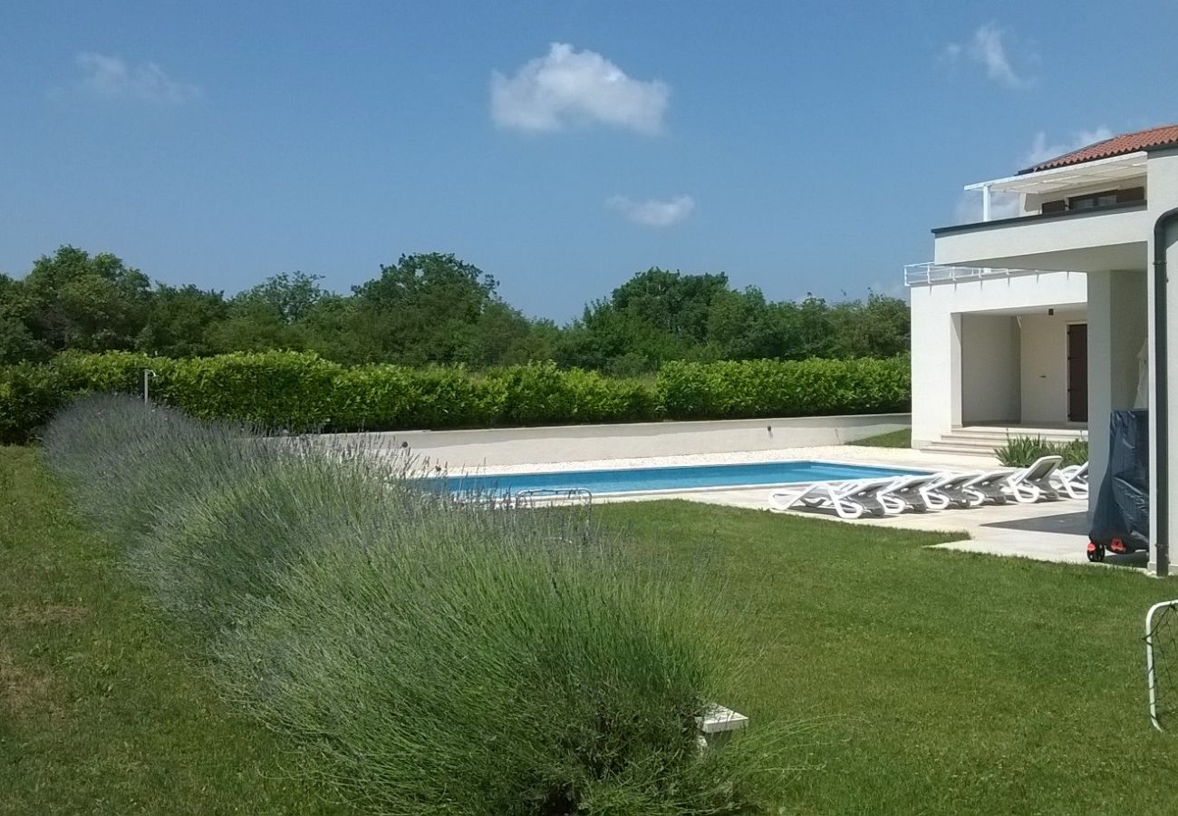 Villa a Štokovci - Villa Dora in Central Istria kids friendly with private pool and playground for 10 persons