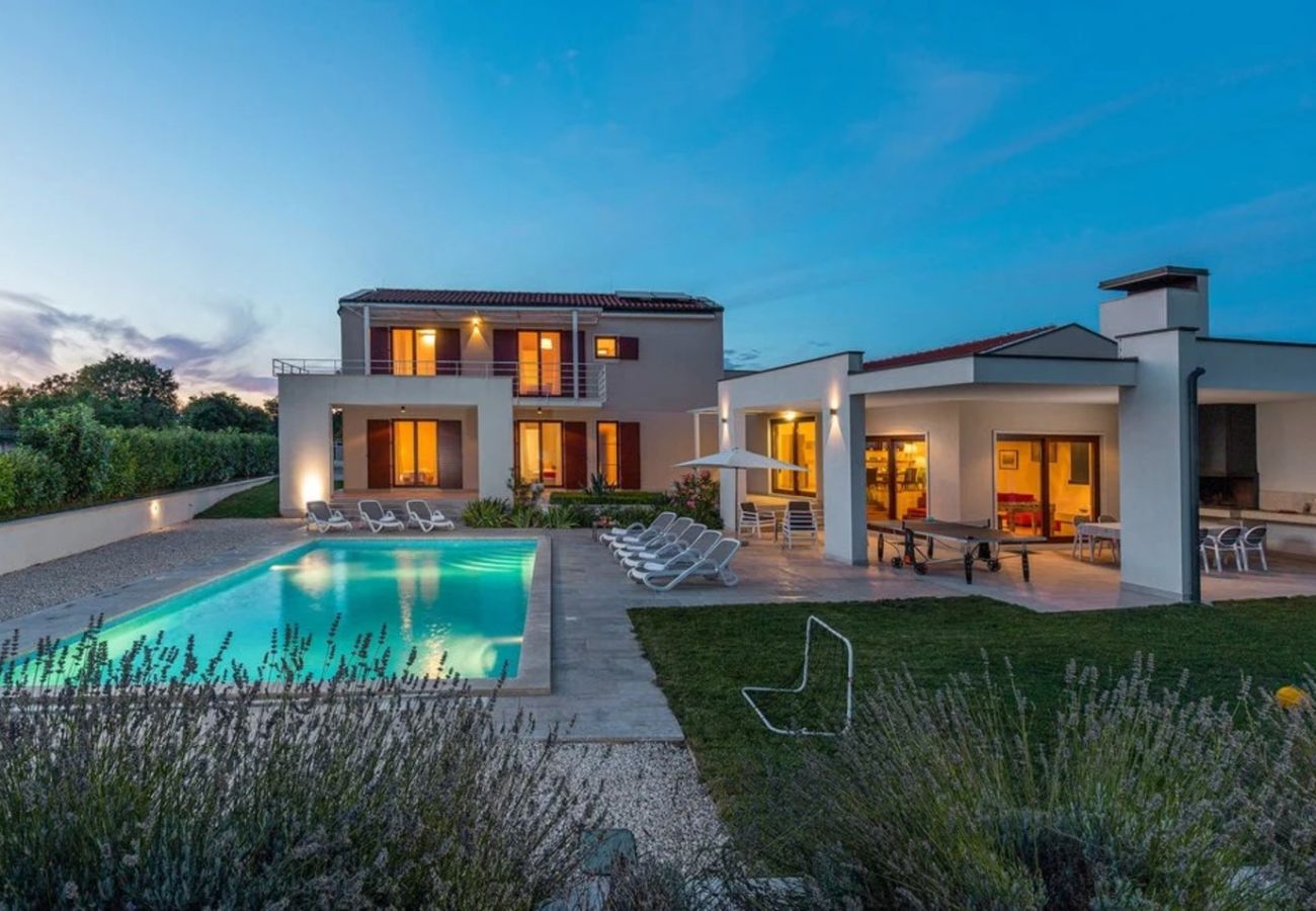 Villa a Štokovci - Villa Dora in Central Istria kids friendly with private pool and playground for 10 persons