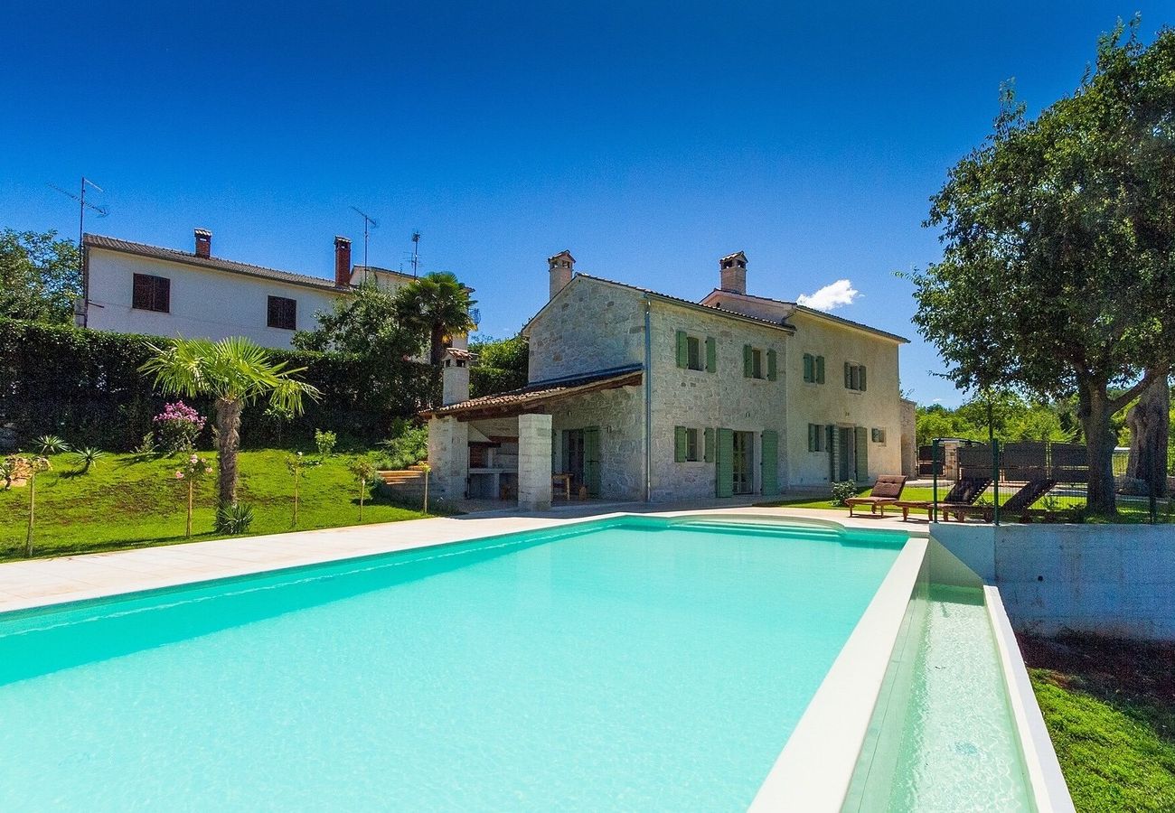 Villa a Rakotule - Villa Zvonar near Motovun with large pool (62m2) and whirlpool