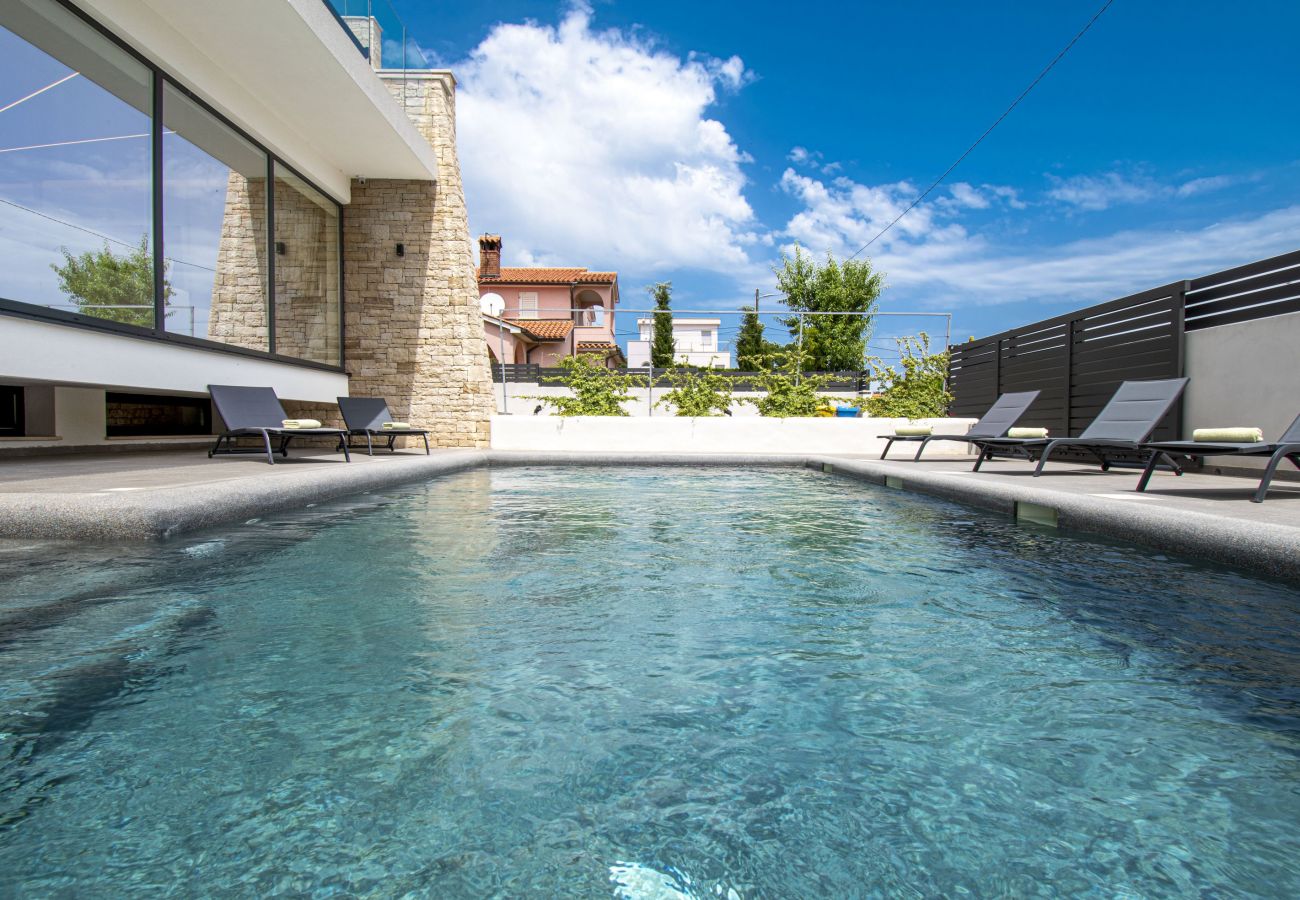 Villa a Ližnjan - Villa Rosarol near Medulin for 8 people with private pool & only 800 m from sea