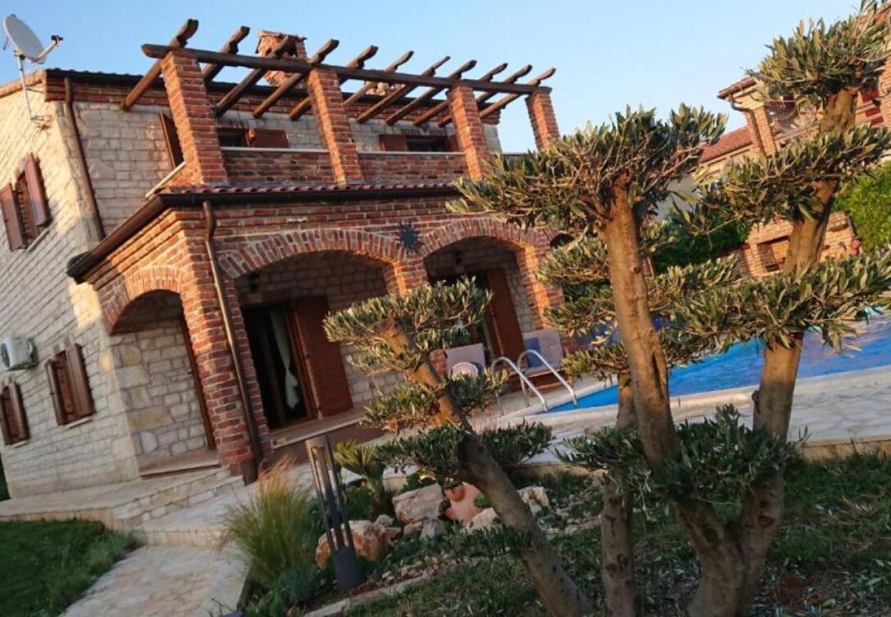 Villa a Butkovici - Villa Sole in Central Istria for 10 people with 4 bedrooms and private pool