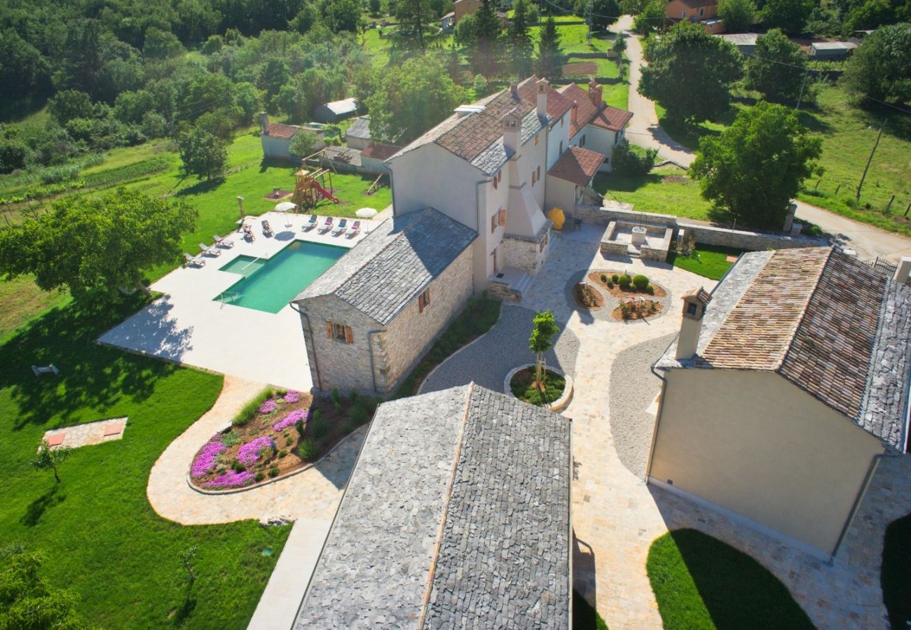 Villa a Grožnjan - Villa Poropati in Central Istria for up to 14 people with large garden & 81 m2 pool