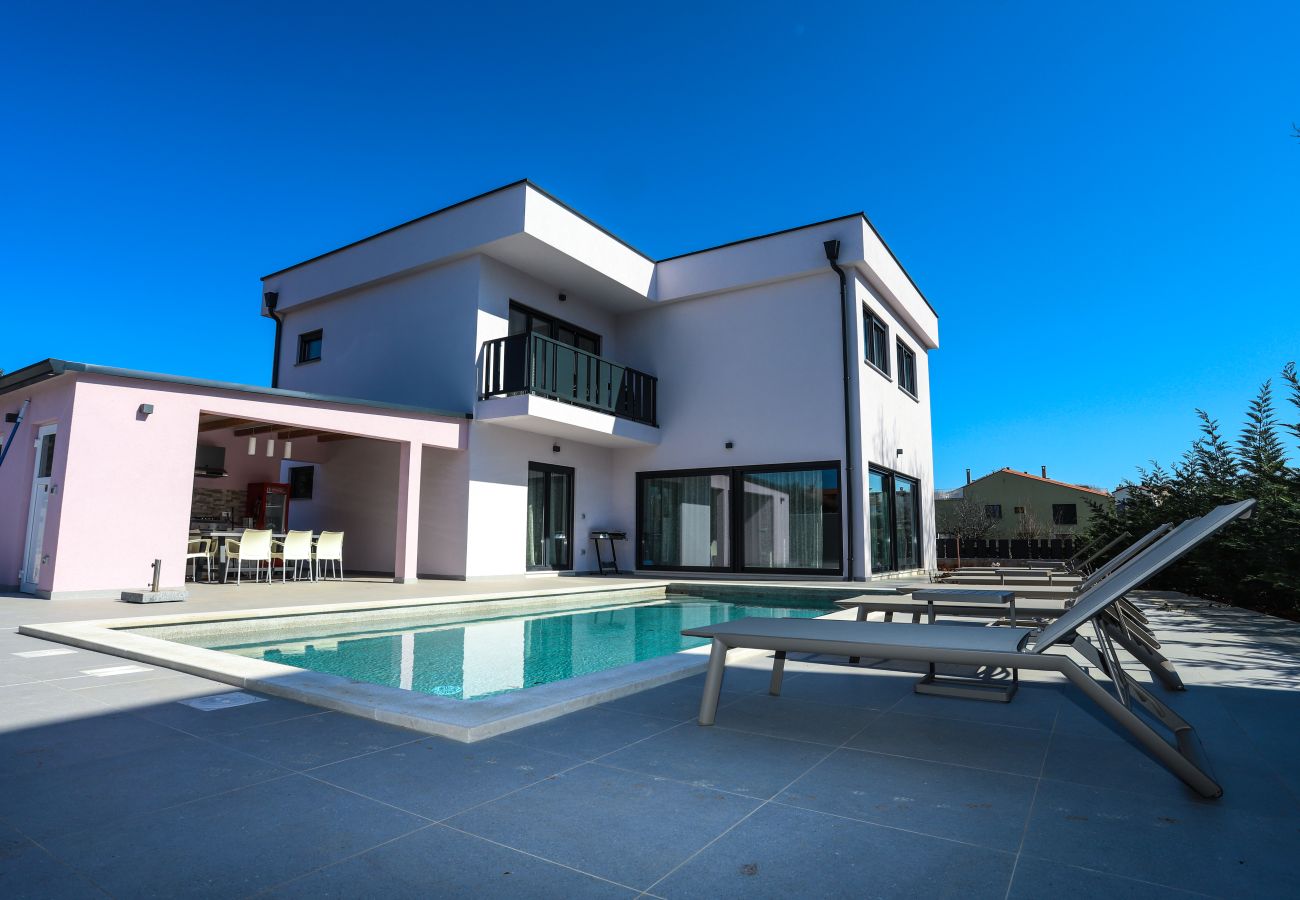 Villa a Porec - Villa Jacky in Poreč for 8 people with private pool just 900 meters from sea