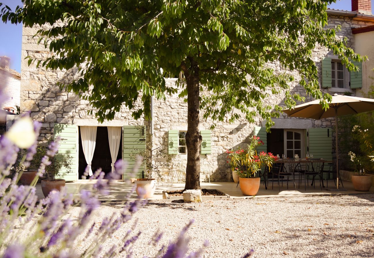 Villa a Mrgani - Villa Kalu in Central Istria for 6 people with private pool