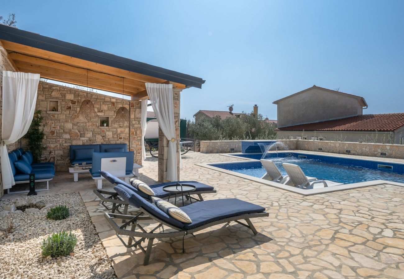 Villa a Betiga - Villa Kalista Istriana for 10 people with private pool & sea view