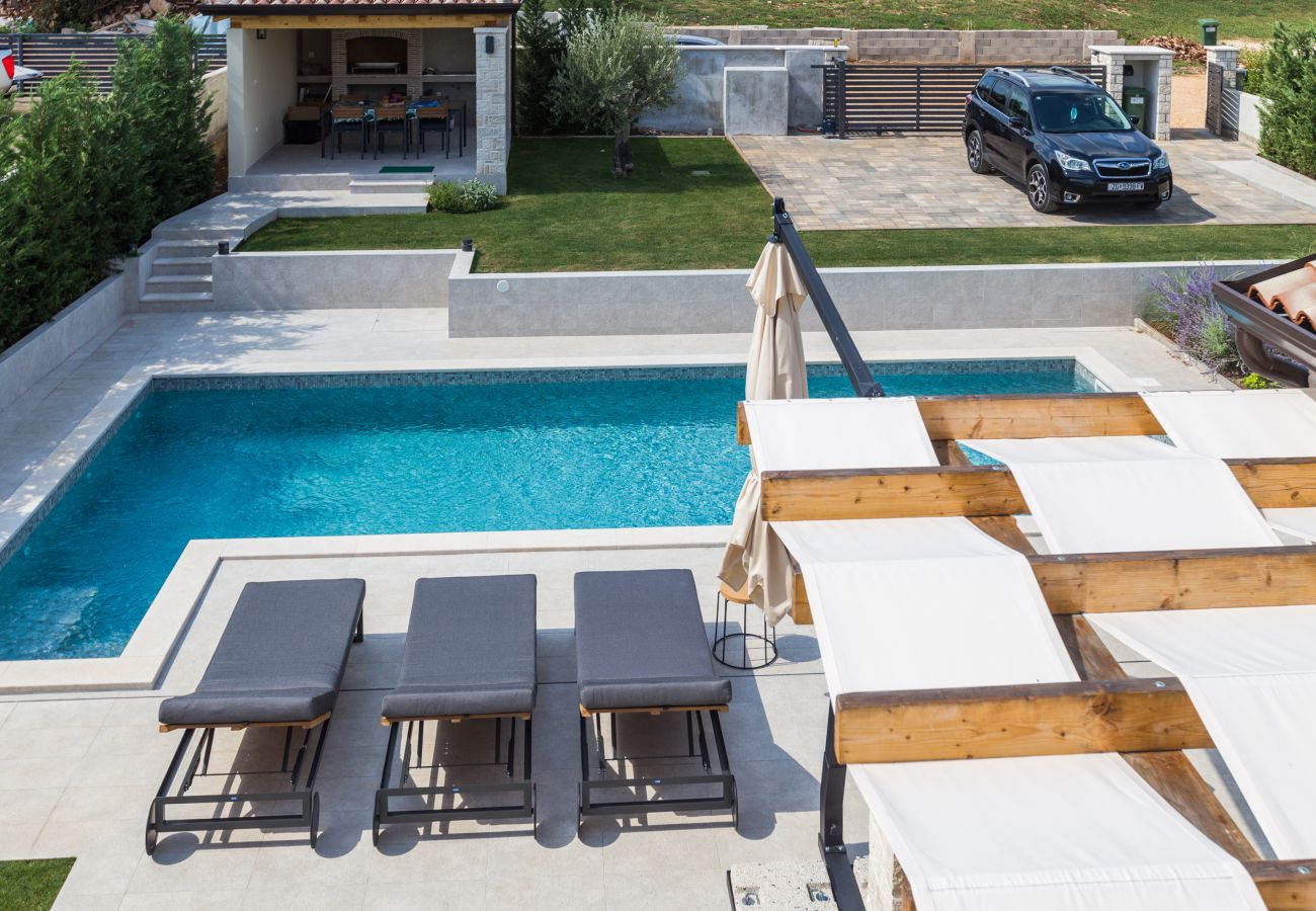 Villa a Tar - Villa No18 near Poreč for 6 people with heated pool