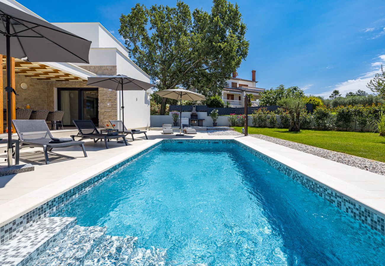 Villa a Marasi - Villa Zanetta pet friendly near Poreč for 8 people with sea view & private pool