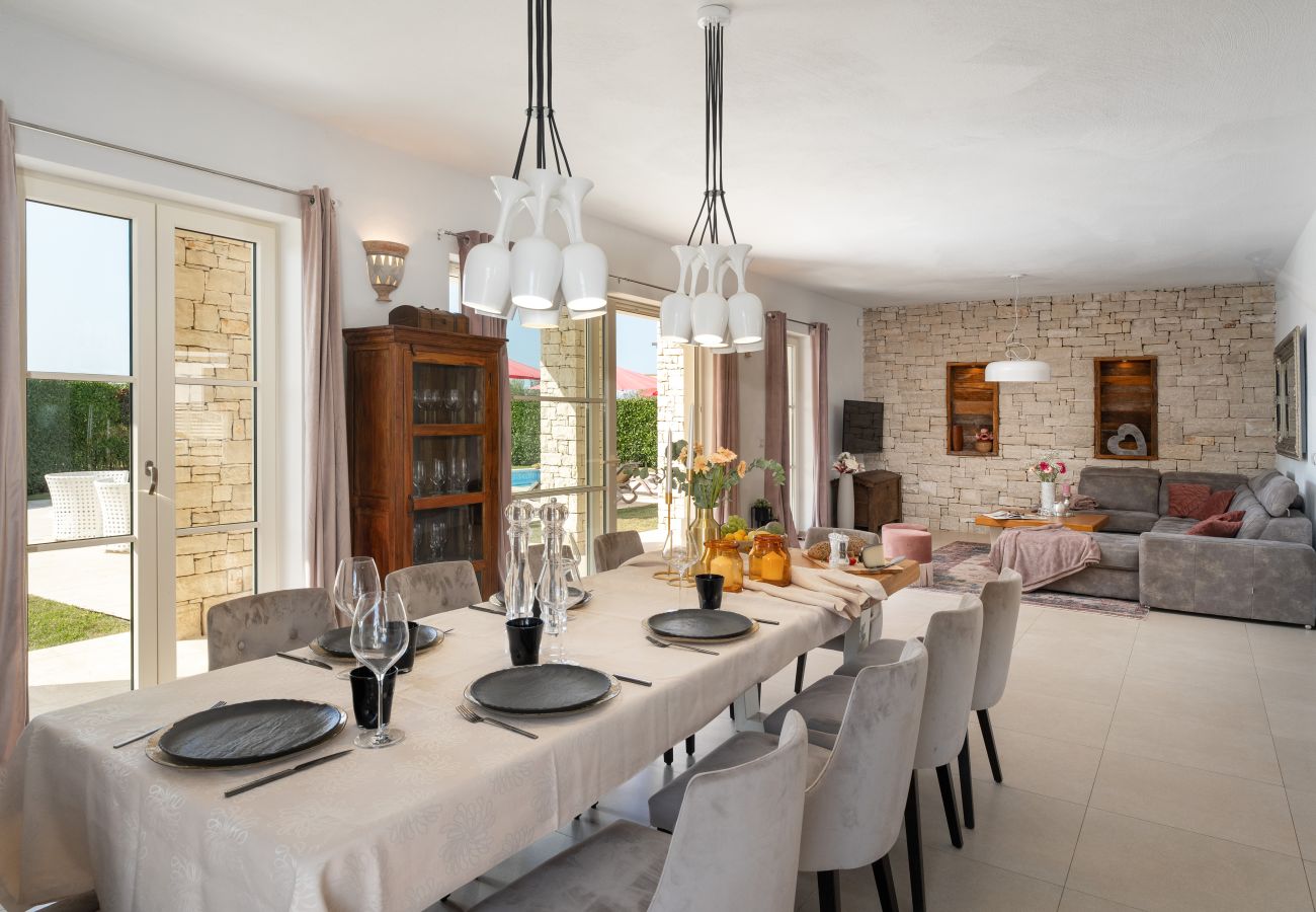 Villa a Labinci - Villa Bincila for 12 people near Poreč with sea view & beautiful garden