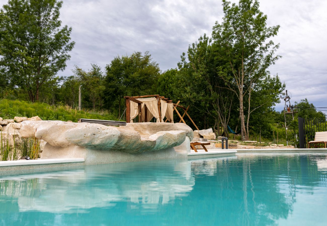 Villa a Žudetici - Villa Blazeni Miroslav Bulesic in Central Istria for 8 people with private heated pool and sauna