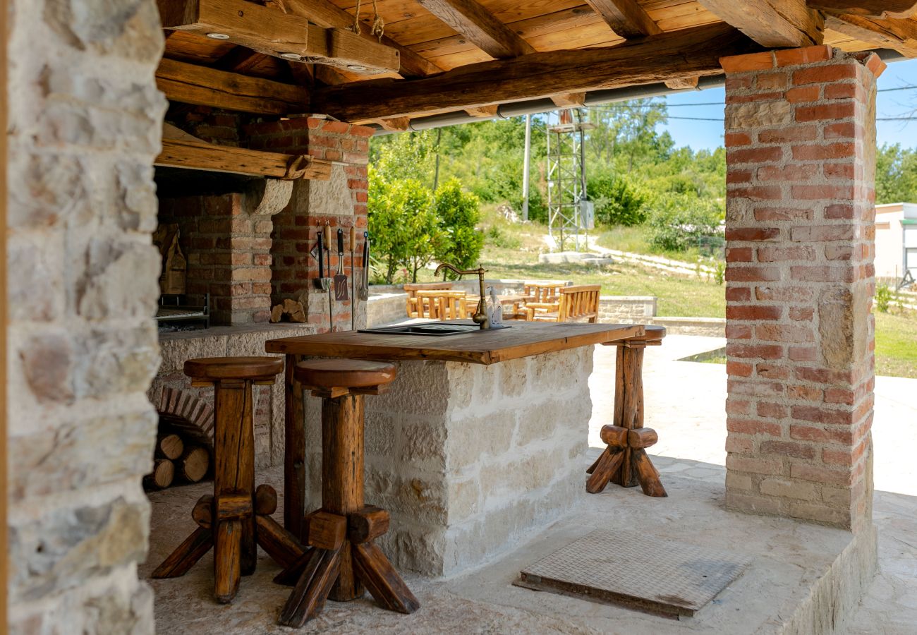 Villa a Žudetici - Villa Blazeni Miroslav Bulesic in Central Istria for 8 people with private heated pool and sauna