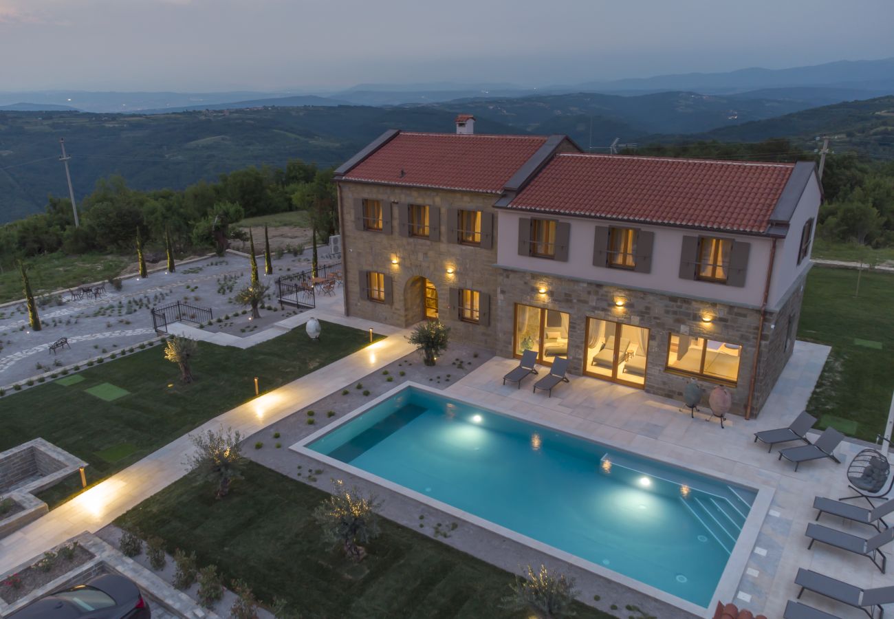 Villa a Kucibreg - Villa Paradiso in Central Istria for 11 people with large garden, sea view & wellness