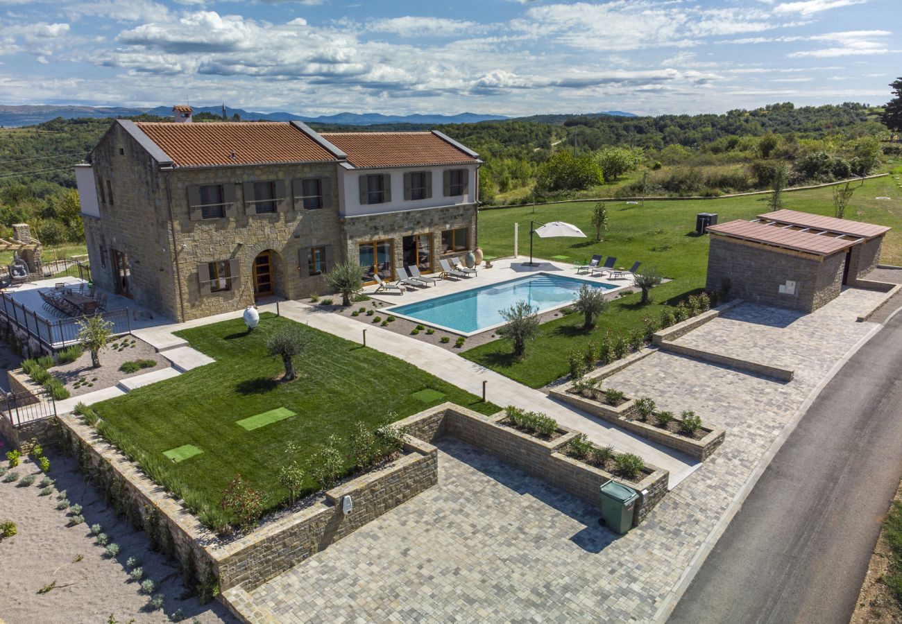 Villa a Kucibreg - Villa Paradiso in Central Istria for 11 people with large garden, sea view & wellness