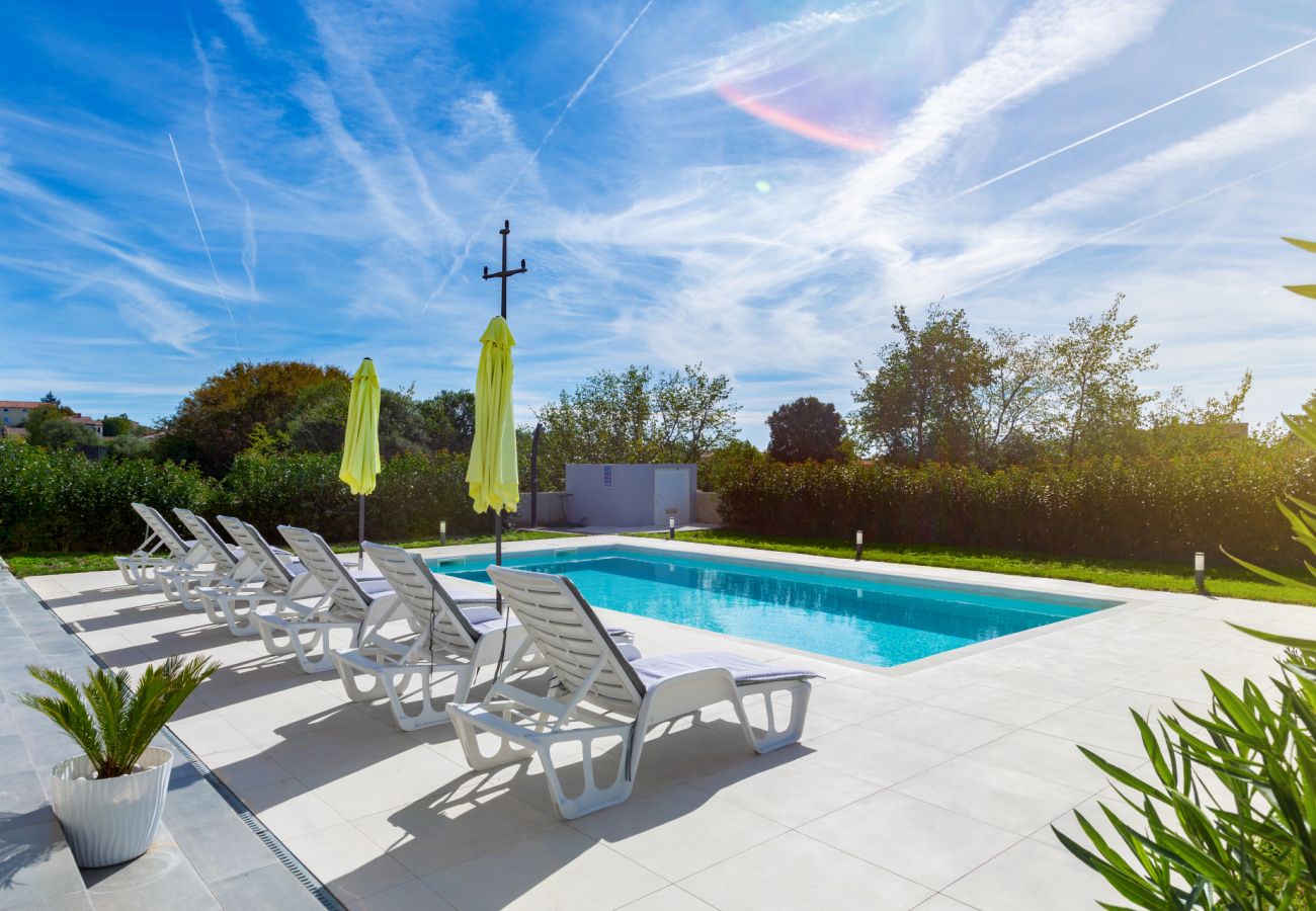 Villa a Pula - Villa Aria - family friendly in Pula for 6 people with private swimming pool 