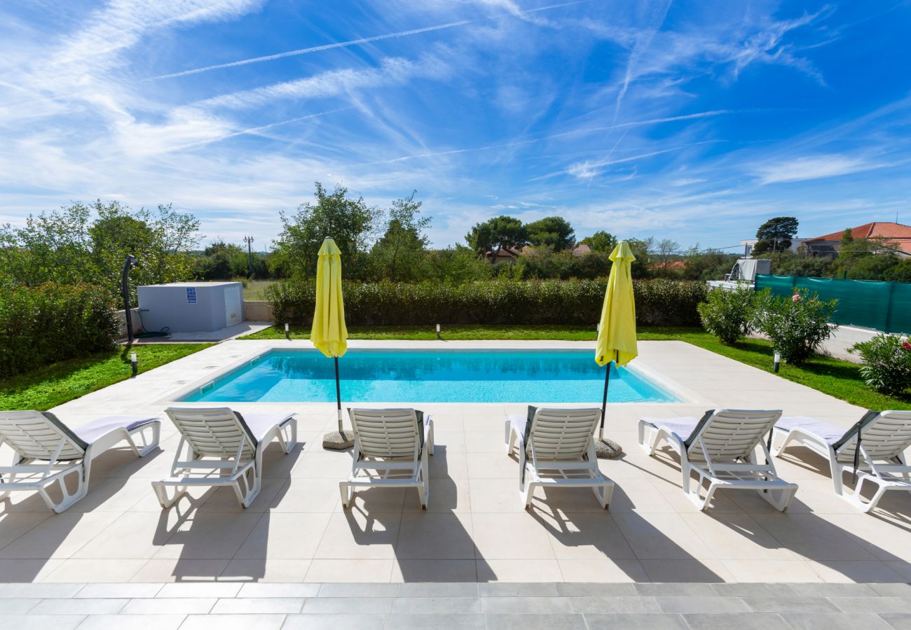 Villa a Pula - Villa Aria - family friendly in Pula for 6 people with private swimming pool 