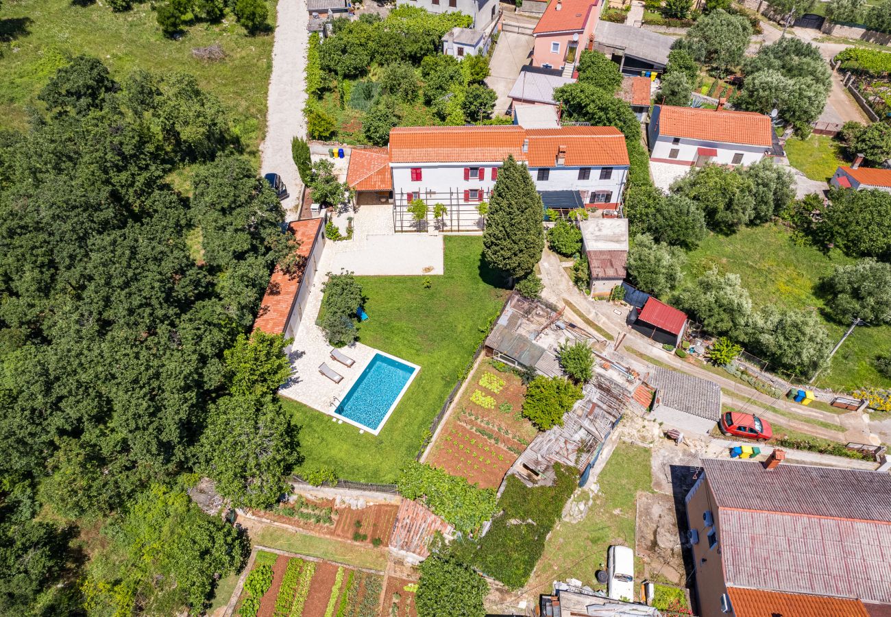 Villa a Peruški - Casa Mirna for 7 people near Pula with sea view & only 2 km from the sea