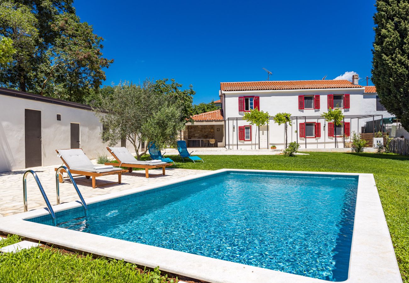 Villa a Peruški - Casa Mirna for 7 people near Pula with sea view & only 2 km from the sea