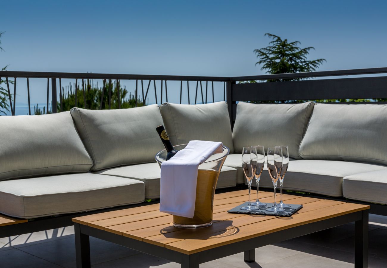 Villa a Opatija - Luxury Villa The View in Opatija for 12 people with incredible sea view & wellness