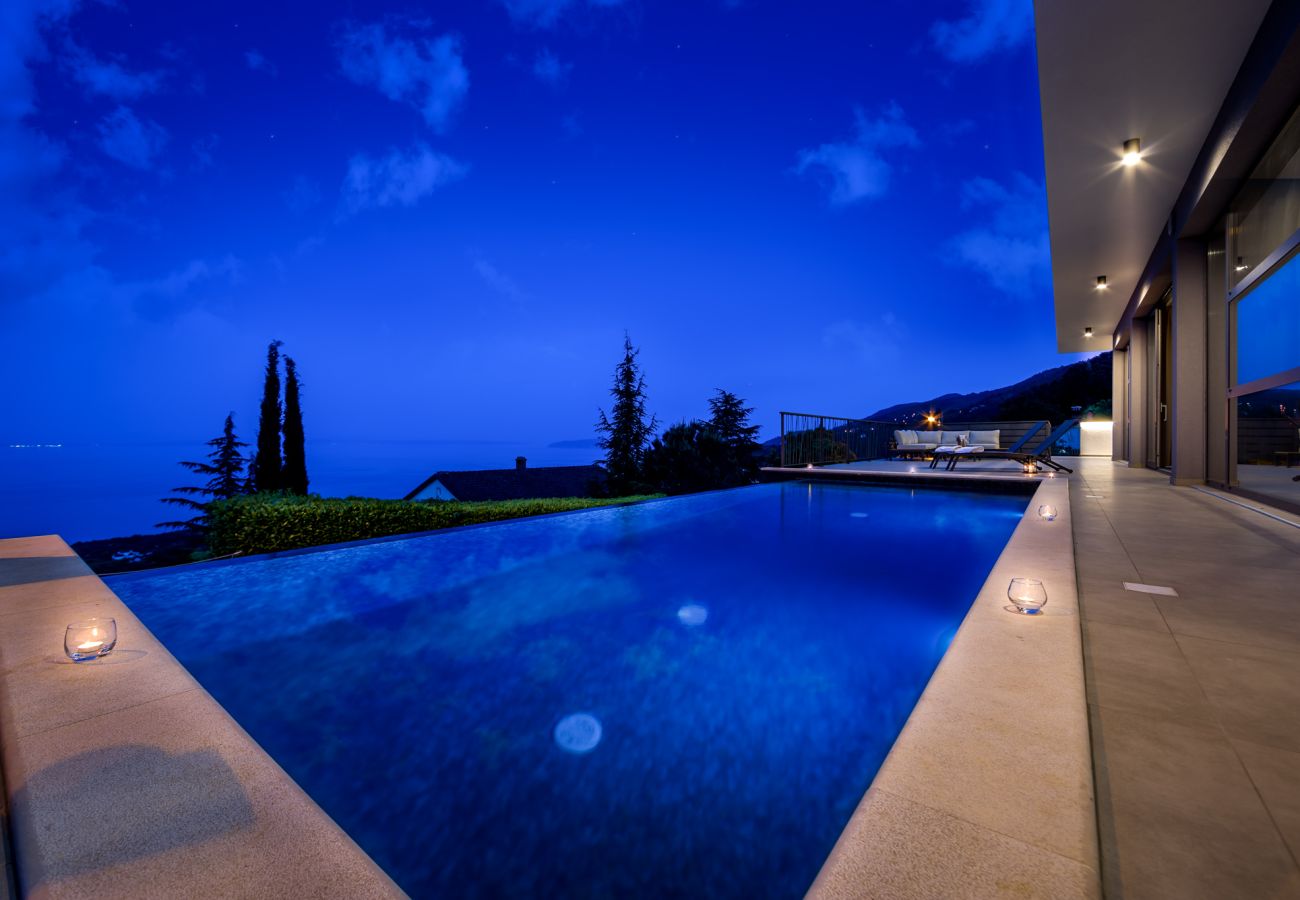 Villa a Opatija - Luxury Villa The View in Opatija for 12 people with incredible sea view & wellness