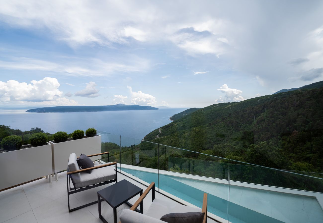 Villa a Mošcenice - Villa 3.0 in Opatija for 8 people with indoor and outdoor pool & wellness