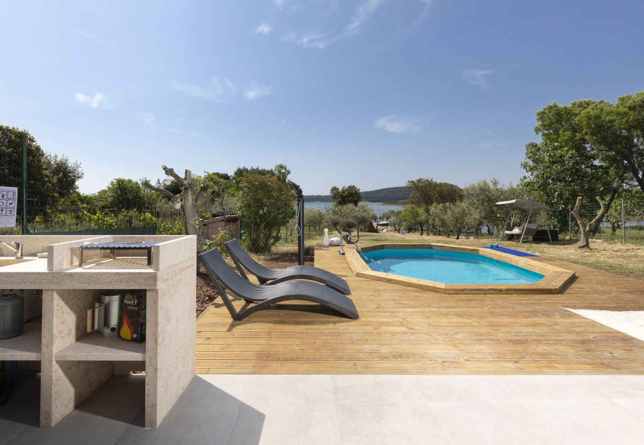 Villa a Pomer - Beach House Olive - ground floor house for 2 people with private beach near Medulin