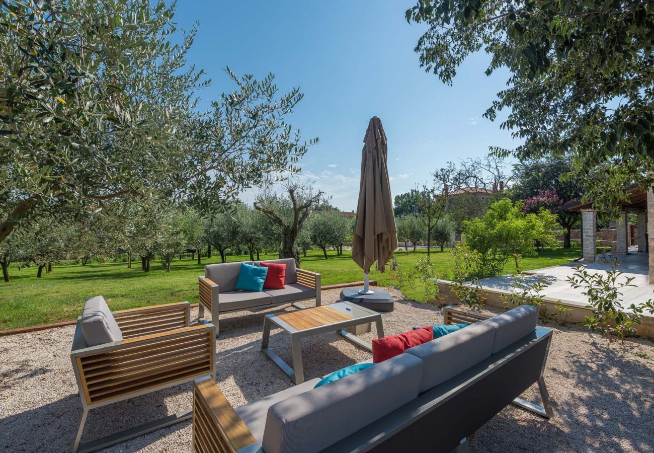 Villa a Brtonigla - Villa LV near Novigrad for 8 people spa & children playground only 1.5 km from beach