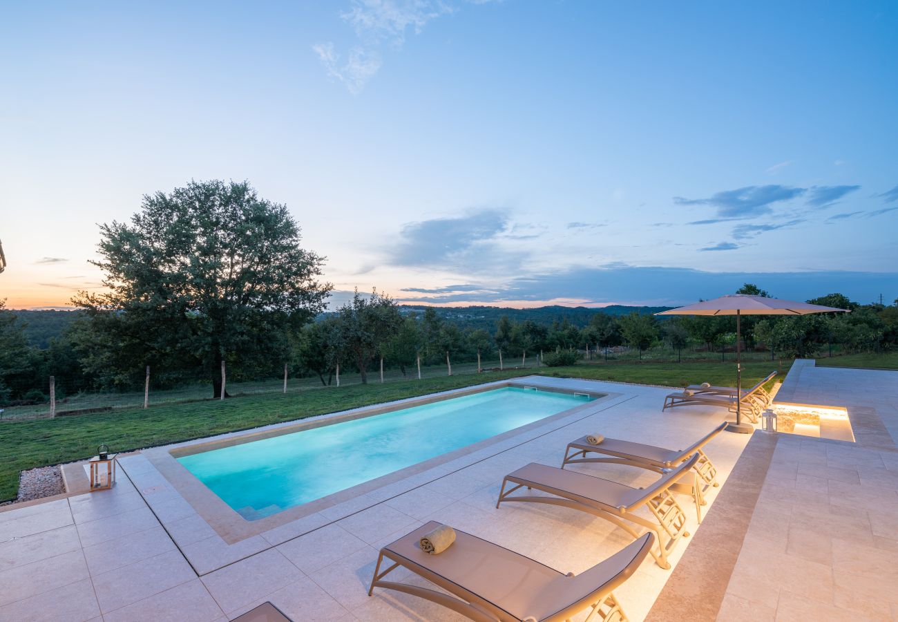 Villa a Pazin - Villa Vita Pazin in Central Istria for up to 8 people with private pool, playground & beautiful garden