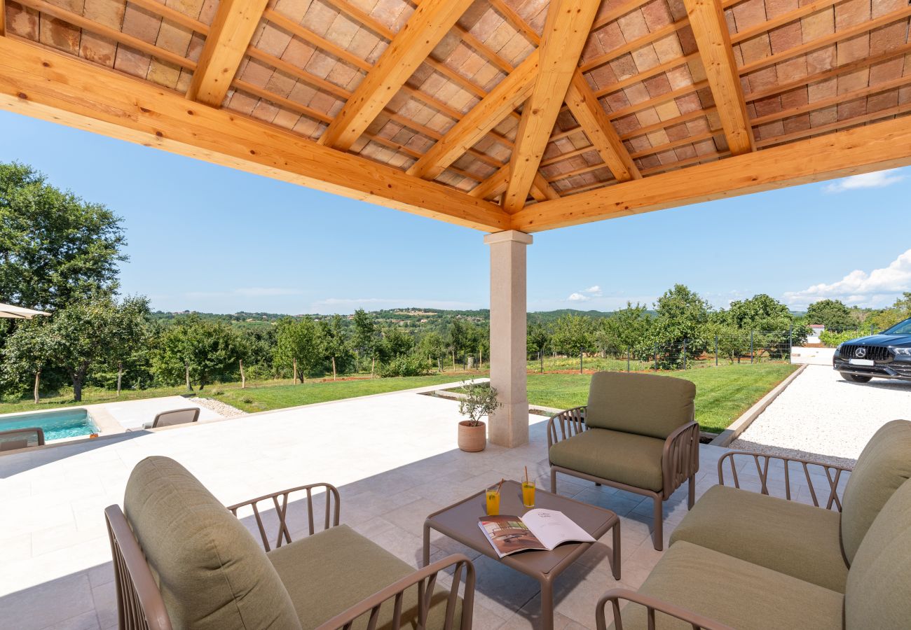 Villa a Pazin - Villa Vita Pazin in Central Istria for up to 8 people with private pool, playground & beautiful garden