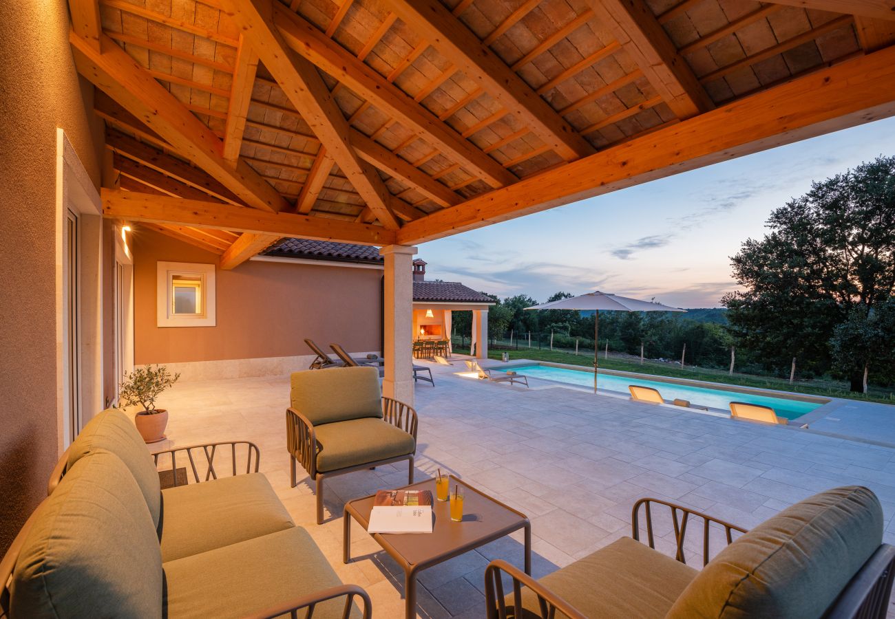 Villa a Pazin - Villa Vita Pazin in Central Istria for up to 8 people with private pool, playground & beautiful garden