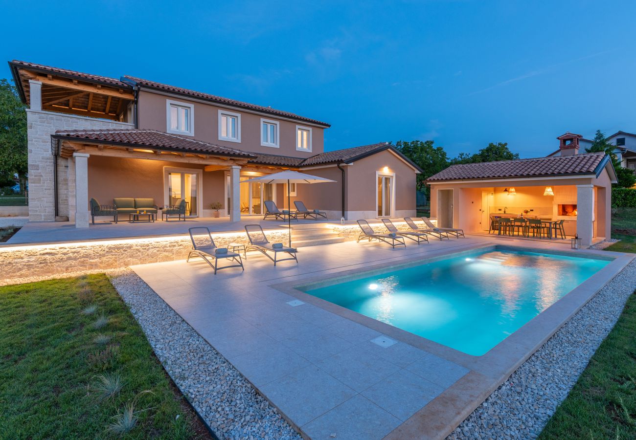 Villa a Pazin - Villa Vita Pazin in Central Istria for up to 8 people with private pool, playground & beautiful garden