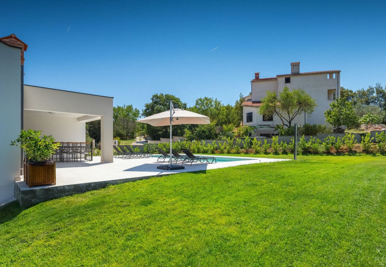 Villa a Vintijan - Villa Lia for 6 people near Pula with children playground and private pool