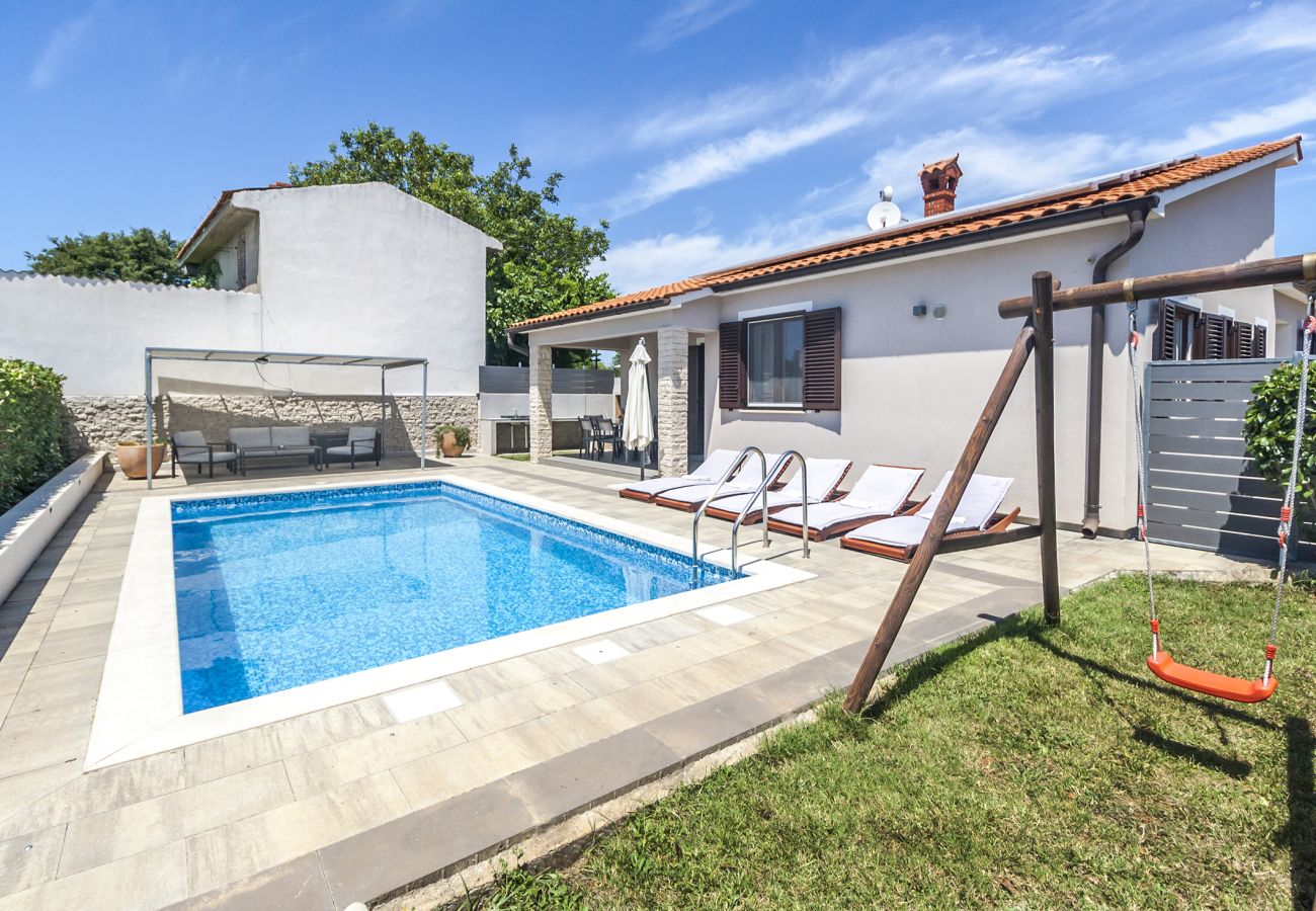 Villa a Marcana - Holiday House Gortan for 7 people near Pula with children playground and swimming pool