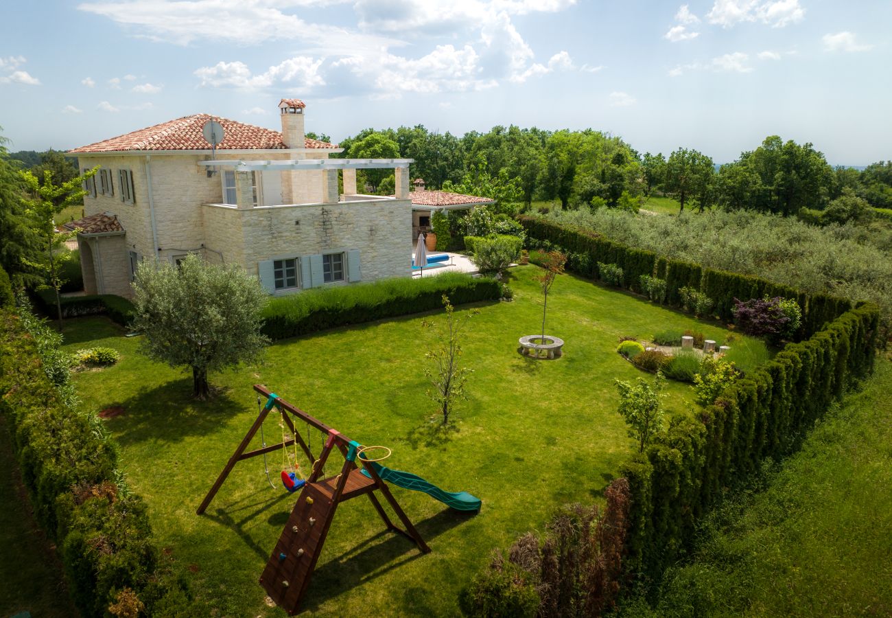 Villa a Višnjan - Villa Moonlight 1 near Poreč for 9 person - pet friendly with large garden, playground & 50 m2 pool