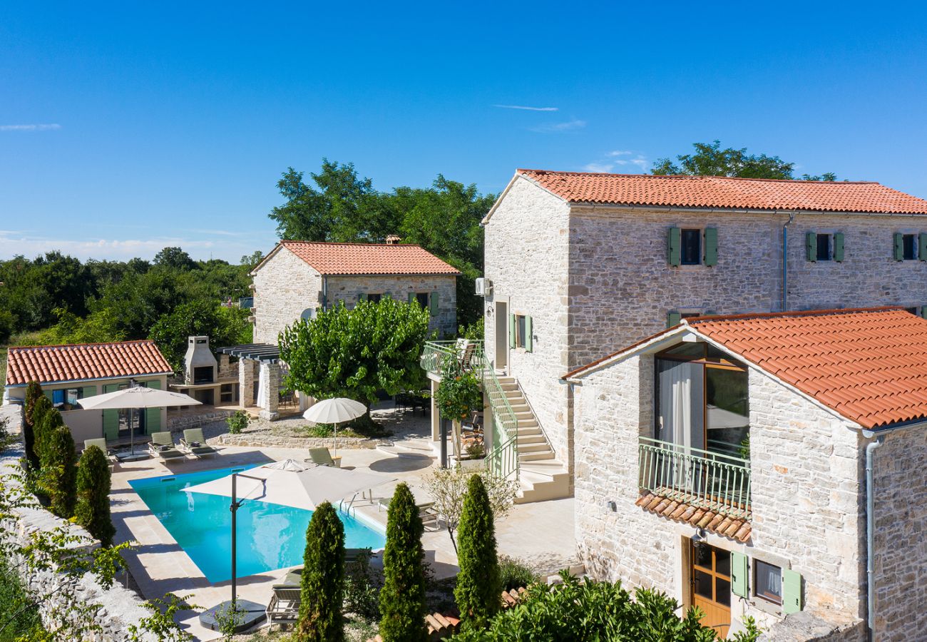 Villa a Bale - Villa Stanza Campitelli for up to 21 people in Central Istria with private pool and pet friendly