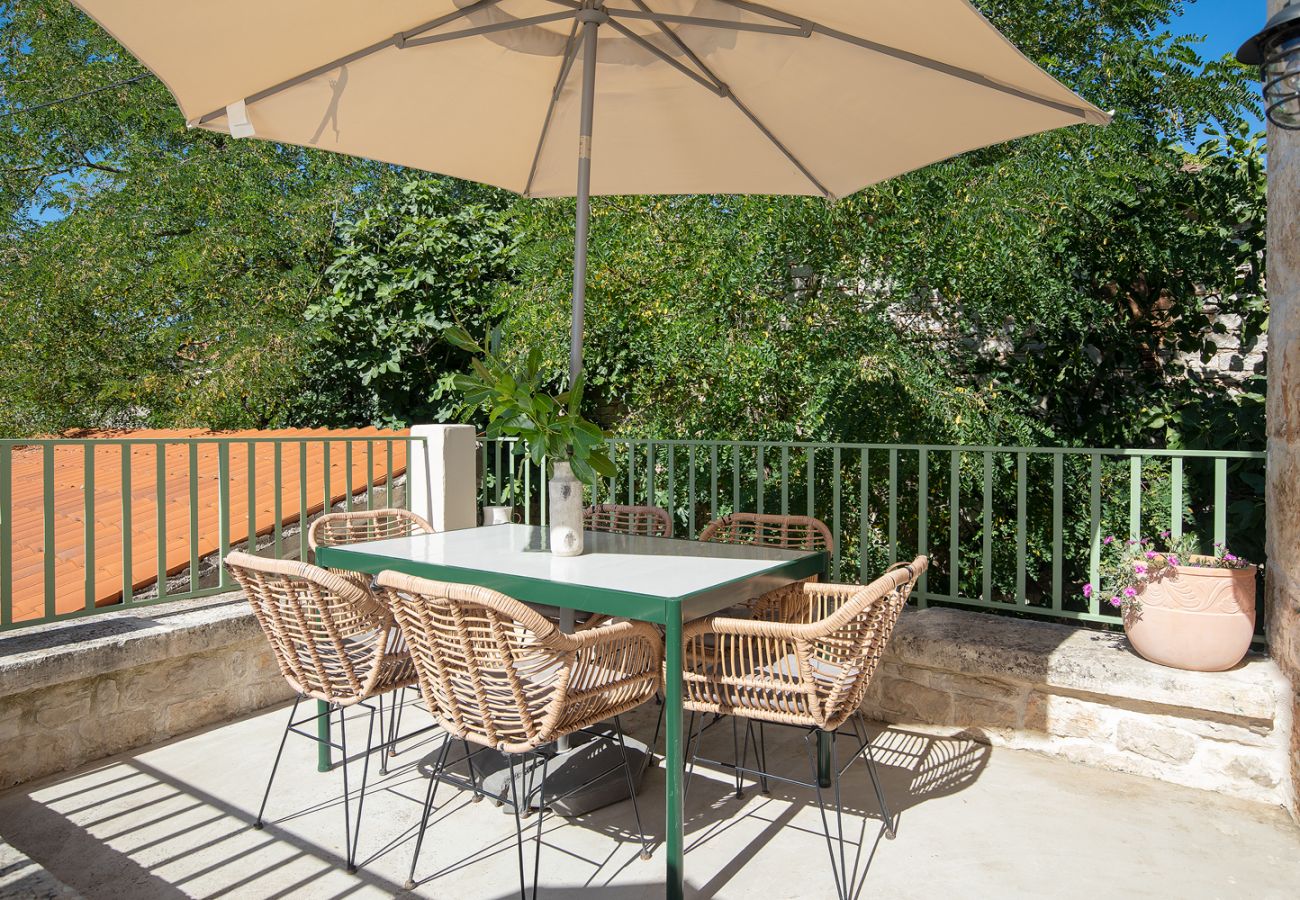 Villa a Bale - Villa Stanza Campitelli for up to 21 people in Central Istria with private pool and pet friendly