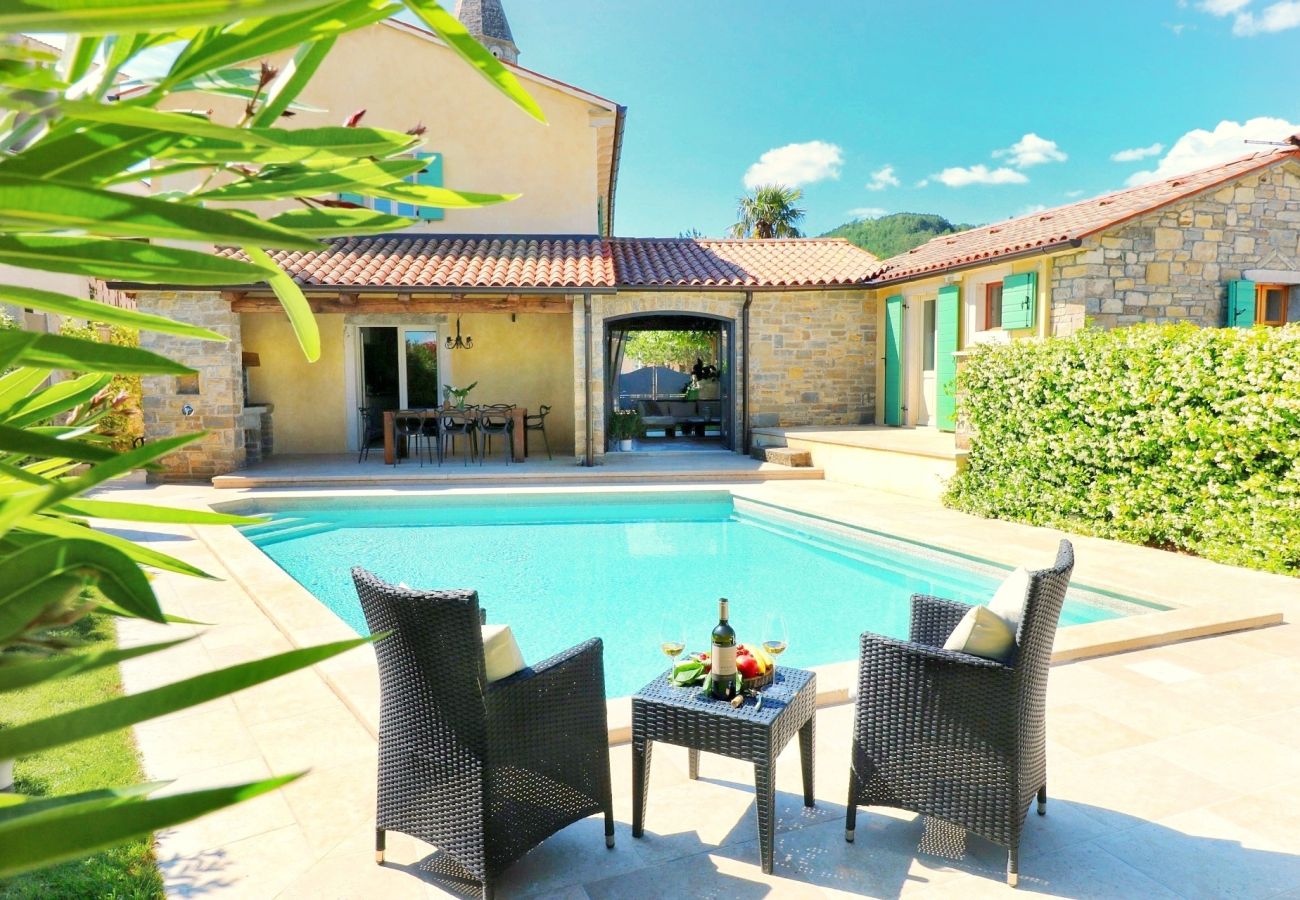 Villa a Kaldir - Villa Benvenuti near Motovun for 8 people - pet friendly with salt - water pool