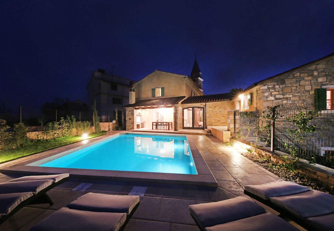 Villa a Kaldir - Villa Benvenuti near Motovun for 8 people - pet friendly with salt - water pool